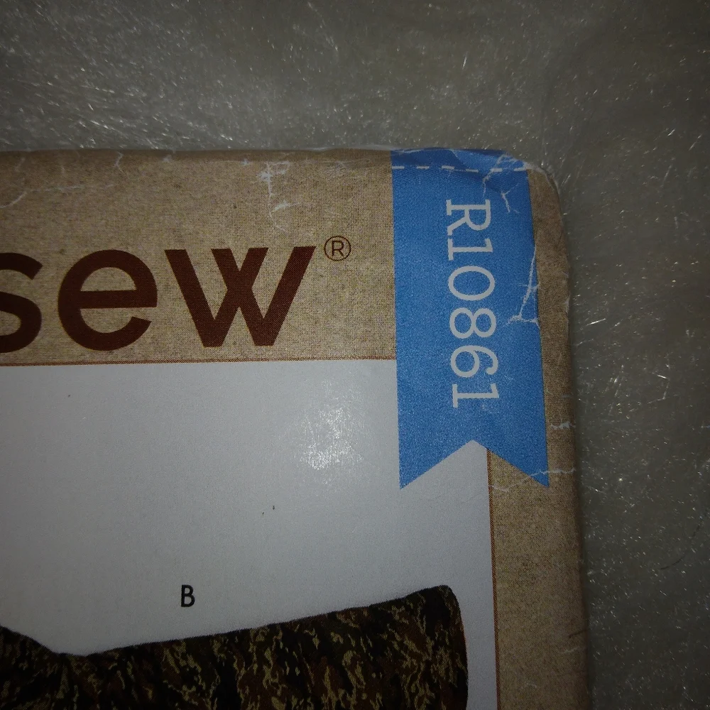 KWIK SEW R10861 Dog coats in 4 styles Size S-M-L